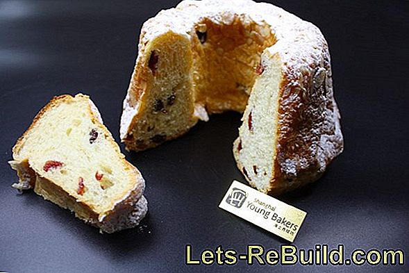 Baking a Christmas stollen: Making a Christmas cake yourself - a recipe for stollen in the Dresden style