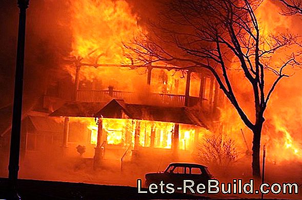 La protección contra incendios en la casa de madera corresponde a la de las casas de piedra.